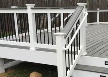 Deck with Sheerline Rail System
